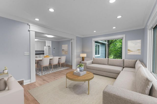 4031 Victoria Street, Minnetonka, MN 55345
