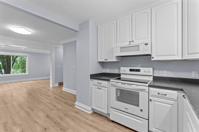 4031 Victoria Street, Minnetonka, MN 55345