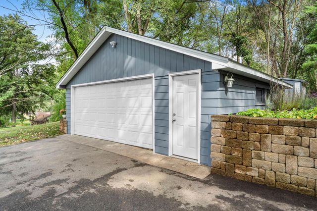 4031 Victoria Street, Minnetonka, MN 55345