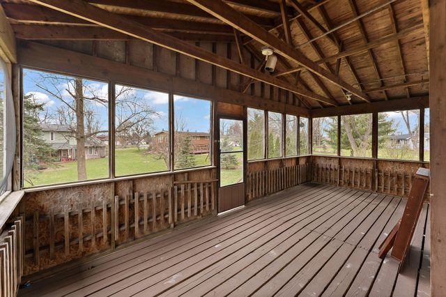 1659 Sunnyslope Drive, Crown Point, IN 46307