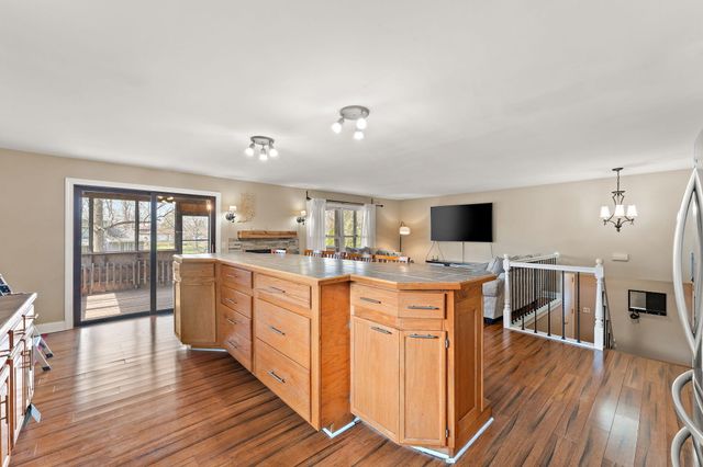 1659 Sunnyslope Drive, Crown Point, IN 46307