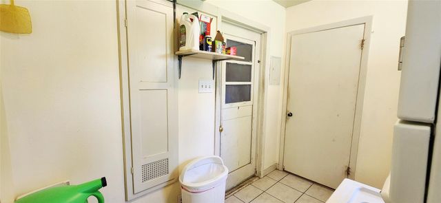 1735 W 10th Street, Freeport, TX 77541
