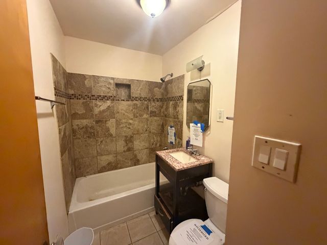 1568 Wentworth Avenue, Calumet City, IL 60409