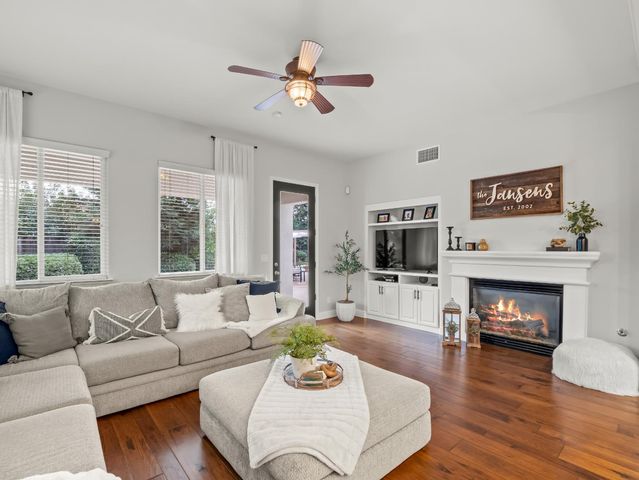 3664 Serena Avenue, Clovis, CA 93619