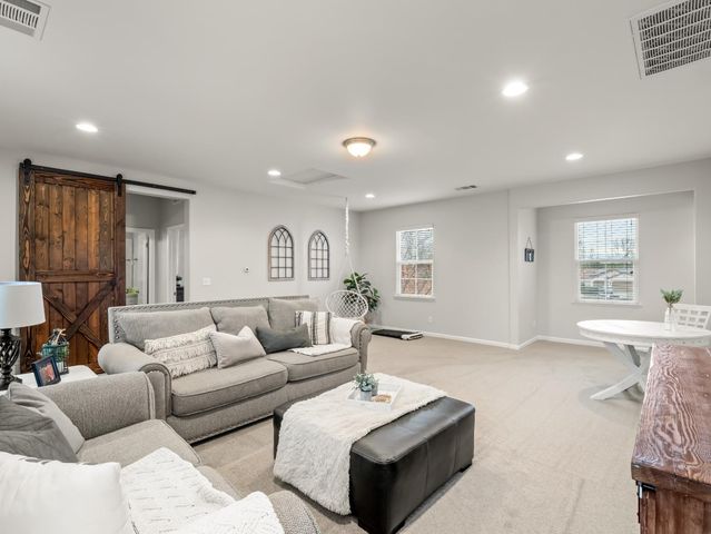 3664 Serena Avenue, Clovis, CA 93619