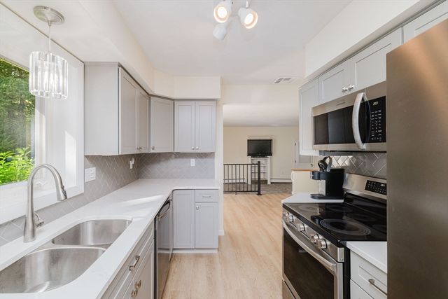 23 Colonial Way, Rehoboth, MA 02769