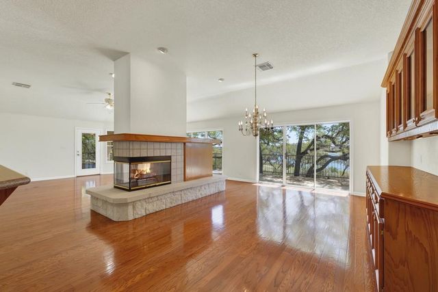 1000 BAMC DR, Canyon Lake, TX 78133