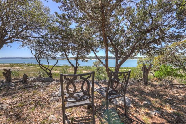 1000 BAMC DR, Canyon Lake, TX 78133
