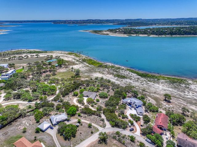 1000 BAMC DR, Canyon Lake, TX 78133