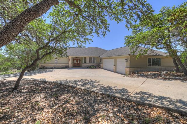 1000 BAMC DR, Canyon Lake, TX 78133