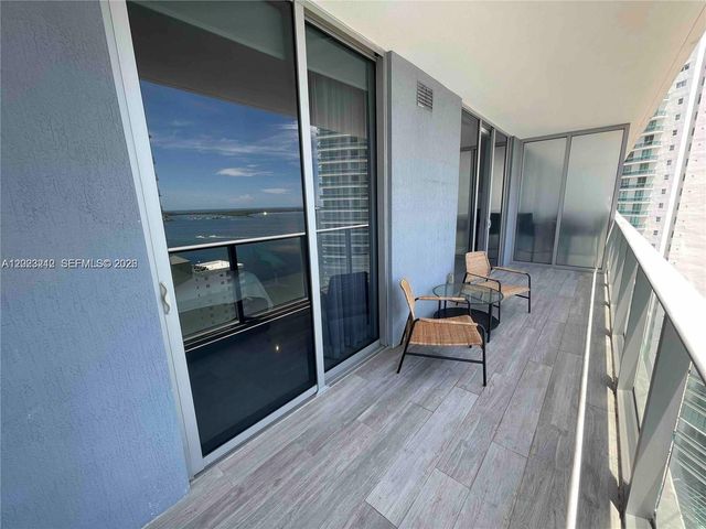 1300 Brickell Bay Dr 2304, Miami, FL 33131