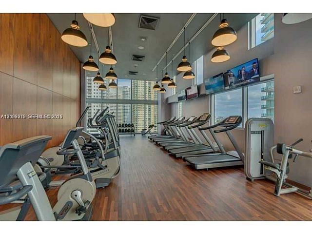 1300 Brickell Bay Dr 2304, Miami, FL 33131