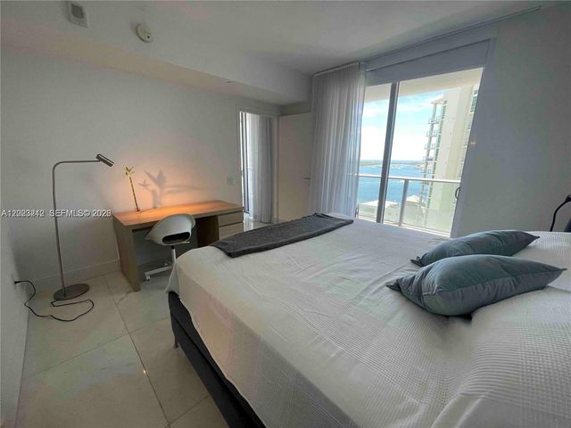 1300 Brickell Bay Dr 2304, Miami, FL 33131