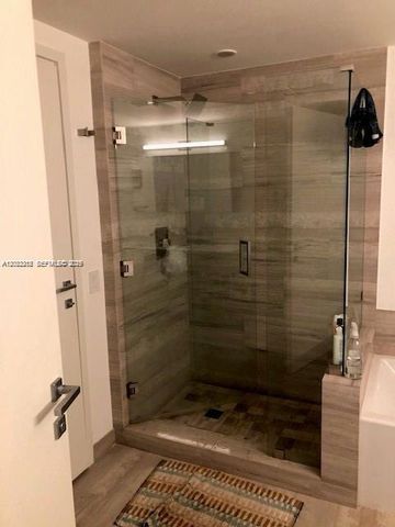 1300 Brickell Bay Dr 2304, Miami, FL 33131