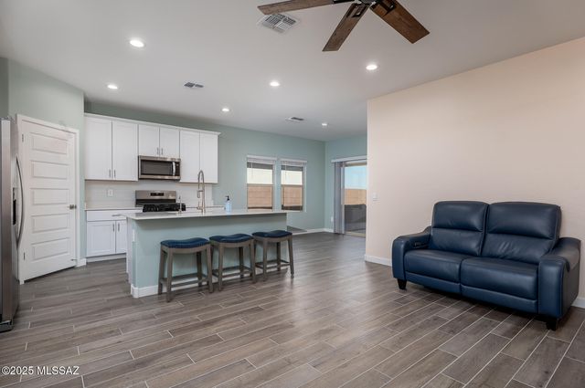 14029 E Crotalus Way, Vail, AZ 85641