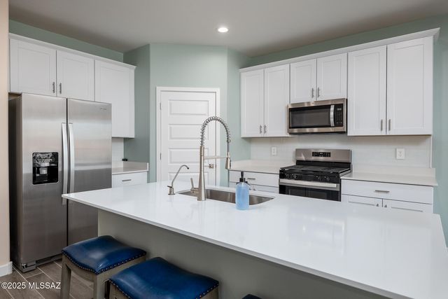 14029 E Crotalus Way, Vail, AZ 85641