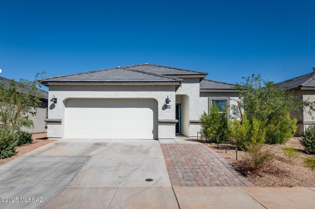 14029 E Crotalus Way, Vail, AZ 85641