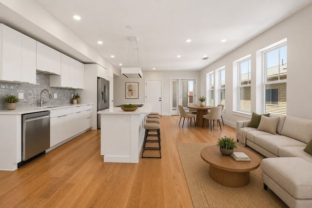 421 High St 306, Medford, MA 02155