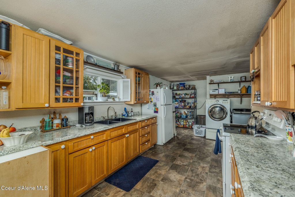 8458 W Park Loop, Rathdrum, ID 83858 photo 11