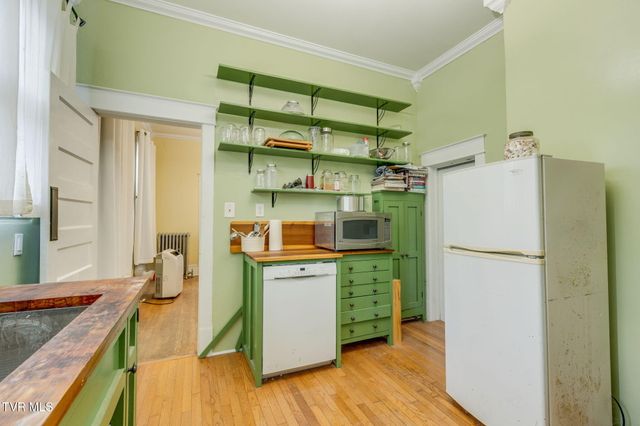 313 West Pine Street, Johnson City, TN 37604