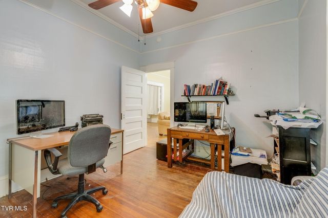 313 West Pine Street, Johnson City, TN 37604