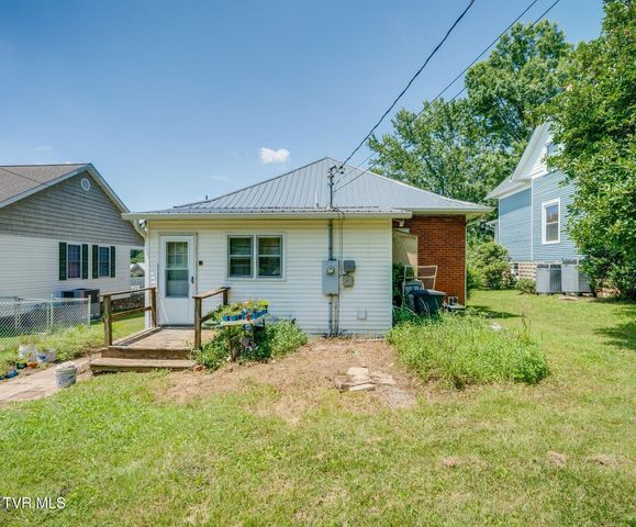 313 West Pine Street, Johnson City, TN 37604