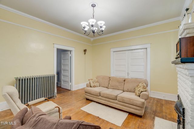 313 West Pine Street, Johnson City, TN 37604