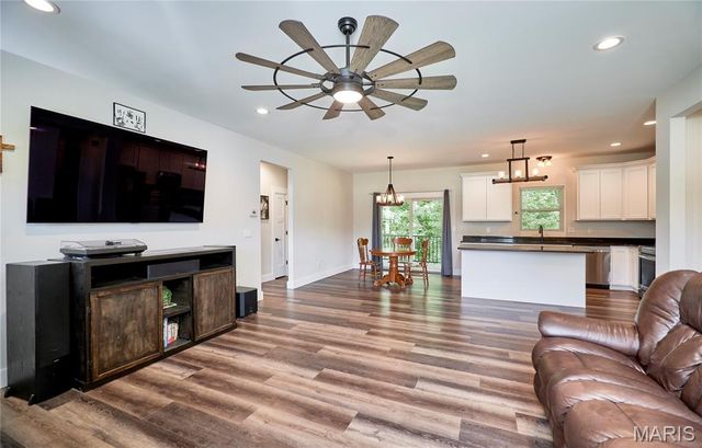 105 Merz Meadows Drive, Troy, MO 63379