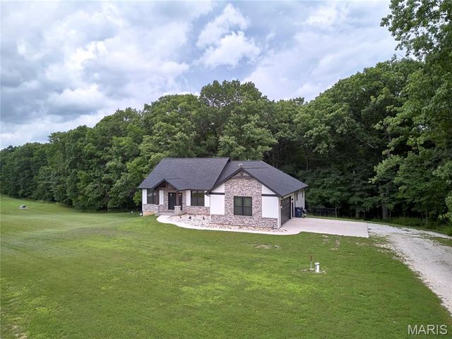 105 Merz Meadows Drive, Troy, MO 63379