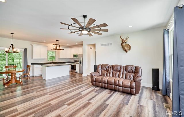 105 Merz Meadows Drive, Troy, MO 63379