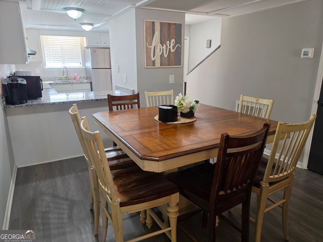 102 Oak Place, Villa Rica, GA 30180
