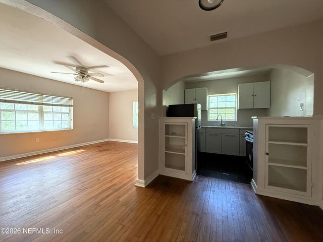 1557 INGLESIDE Avenue 3, Jacksonville, FL 32205