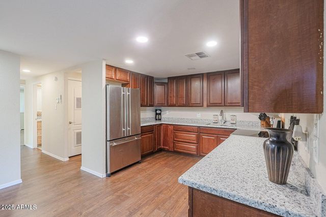 1637 W TIERRA BUENA Lane W, Phoenix, AZ 85023