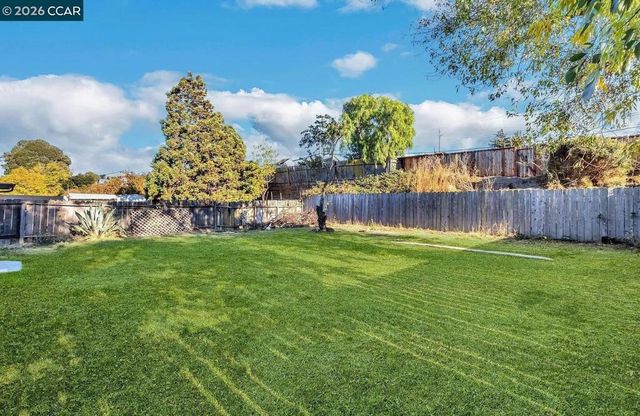 1238 Frances Rd, San Pablo, CA 94806