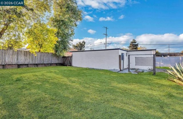 1238 Frances Rd, San Pablo, CA 94806