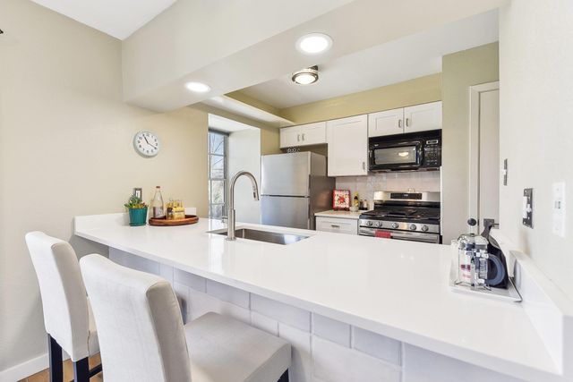 7801 Shoal Creek BLVD 224, Austin, TX 78757