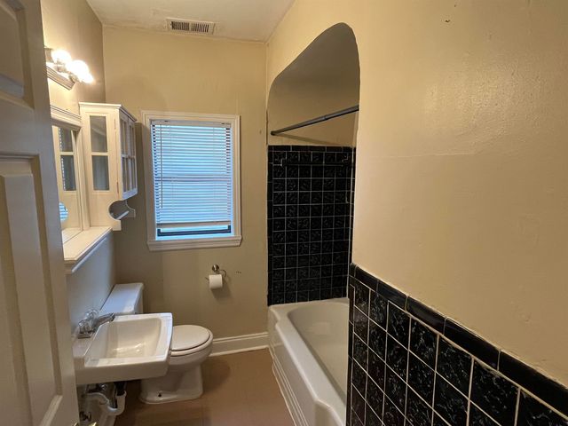 711 S GRAHAM ST, Memphis, TN 38111