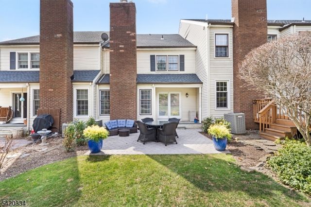 54 Wexford Dr, Mendham Boro, NJ 07945