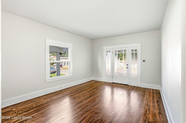 1615 Texas Ave, Louisville, KY 40217