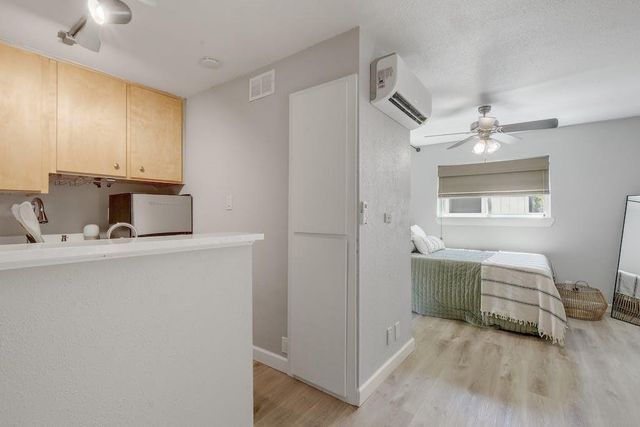 1111 W 10th ST 106, Austin, TX 78703