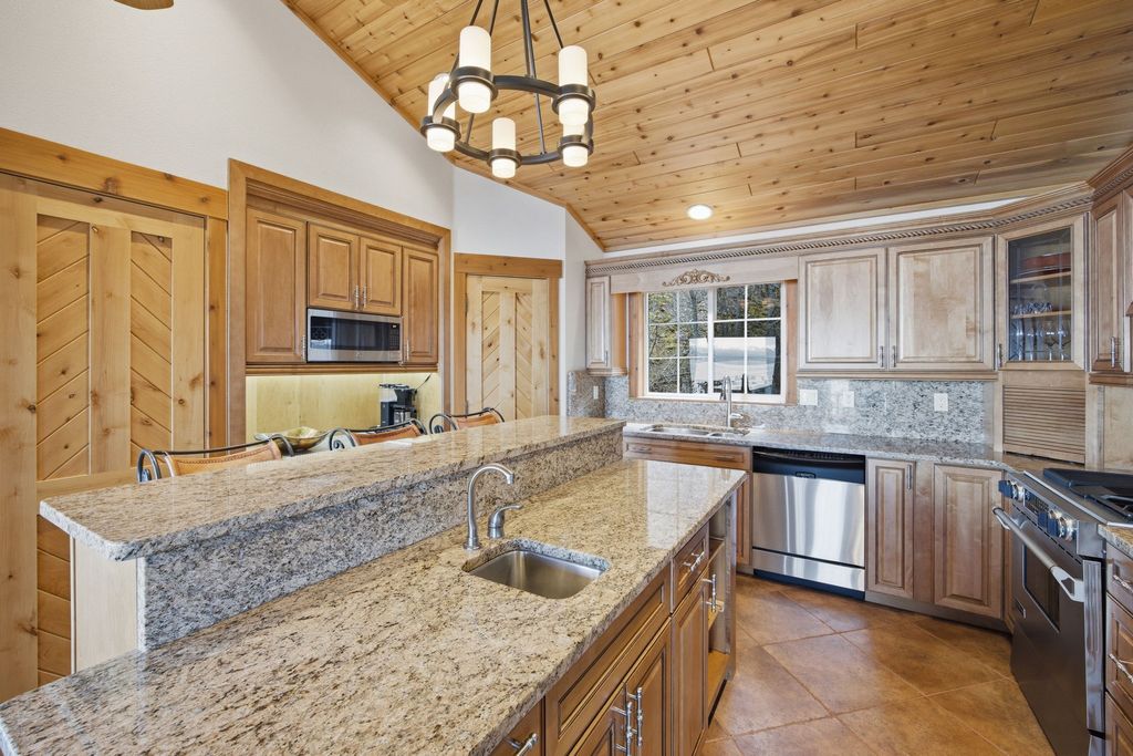 19234 Johns Lakeshore Drive, Lakeside, MT 59922 photo 23