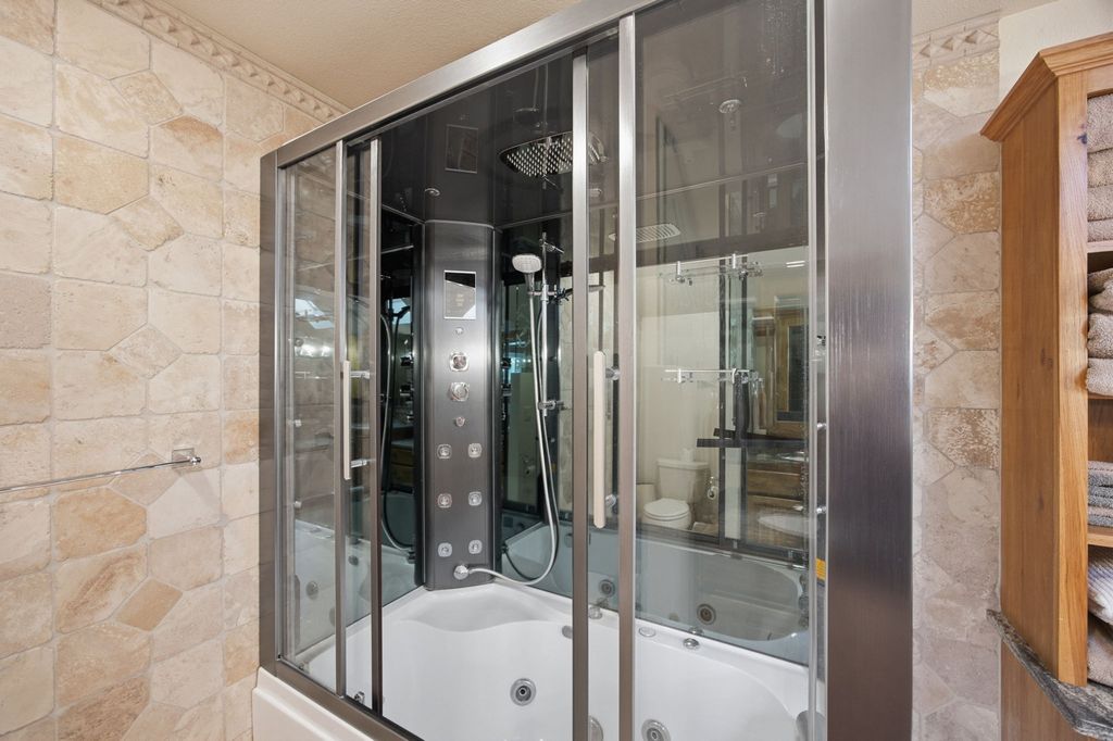 19234 Johns Lakeshore Drive, Lakeside, MT 59922 photo 32