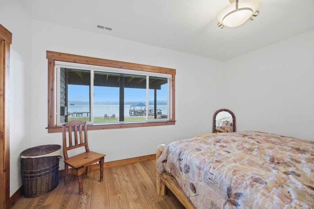 19234 Johns Lakeshore Drive, Lakeside, MT 59922 photo 37