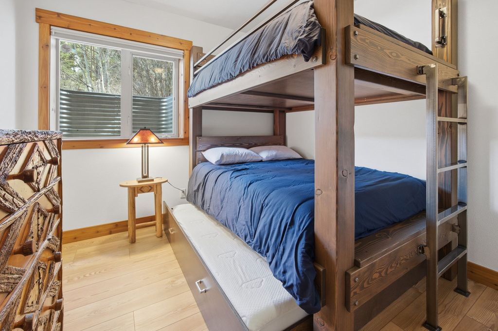 19234 Johns Lakeshore Drive, Lakeside, MT 59922 photo 40