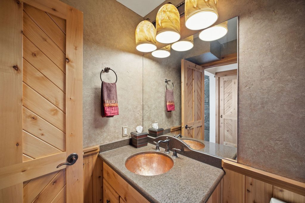 19234 Johns Lakeshore Drive, Lakeside, MT 59922 photo 48