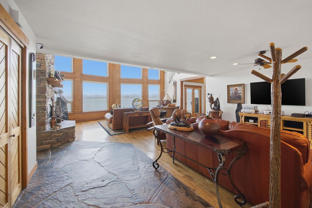 19234 Johns Lakeshore Drive, Lakeside, MT 59922 photo 8