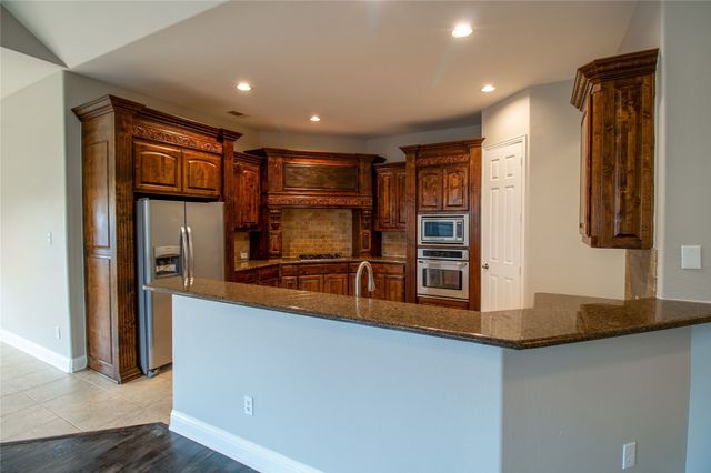 13 Center Court, Heath, TX 75032