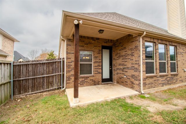 13 Center Court, Heath, TX 75032
