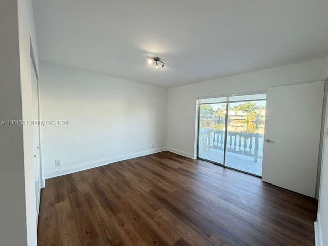 1361 NE 40th Pl 1361, Oakland Park, FL 33334