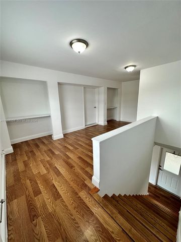 1361 NE 40th Pl 1361, Oakland Park, FL 33334